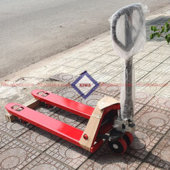 Xe nâng tay 3 tấn càng 550 mm ( Càng hẹp )