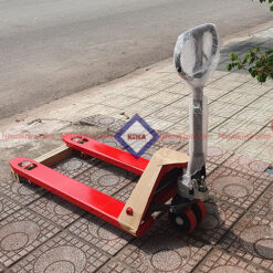 Xe nâng tay thấp 3 tấn càng 685 mm giá rẻ